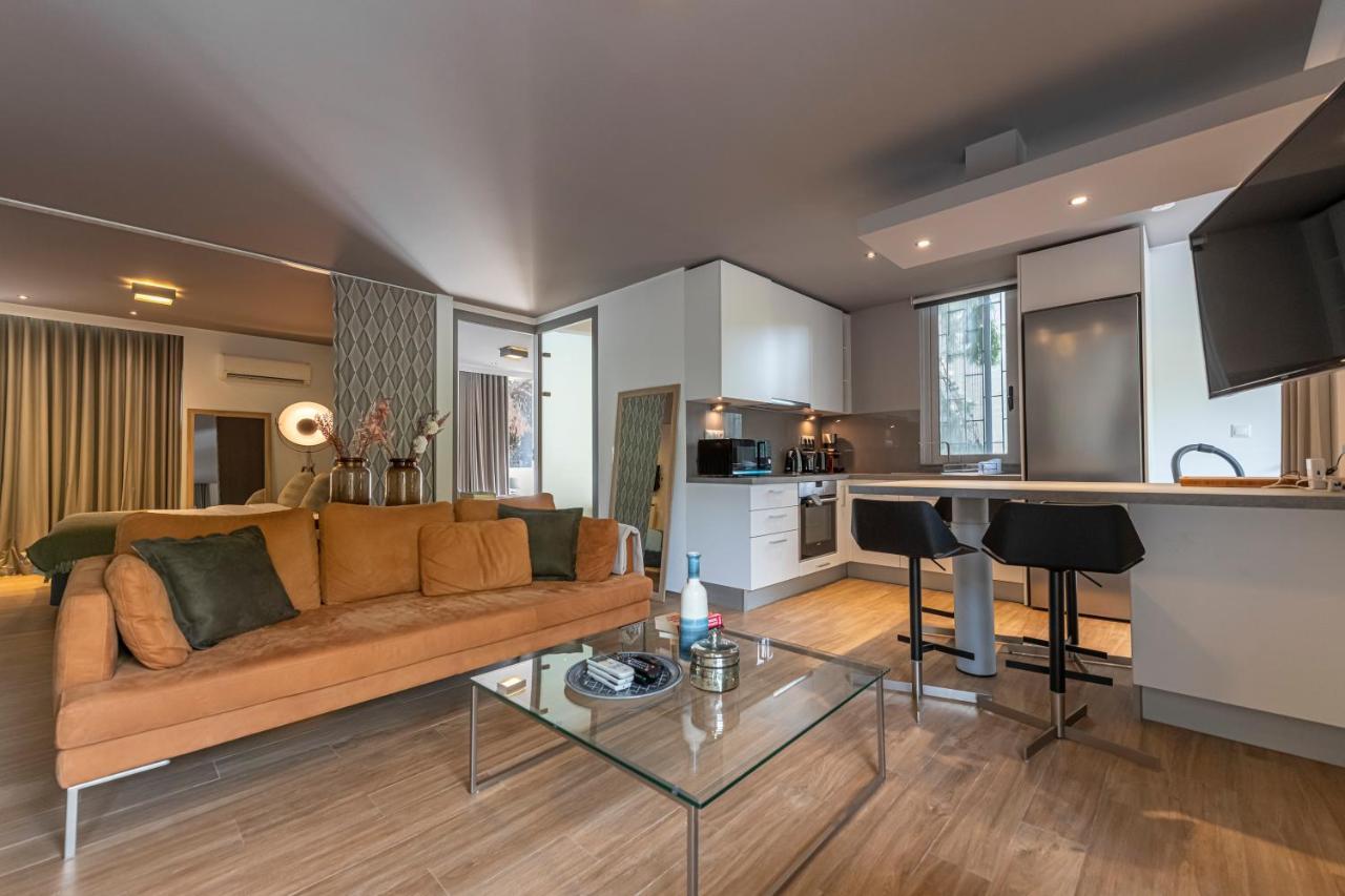 Phaedrus Living: Luxury Flat Vouliagmeni Atenas Exterior foto